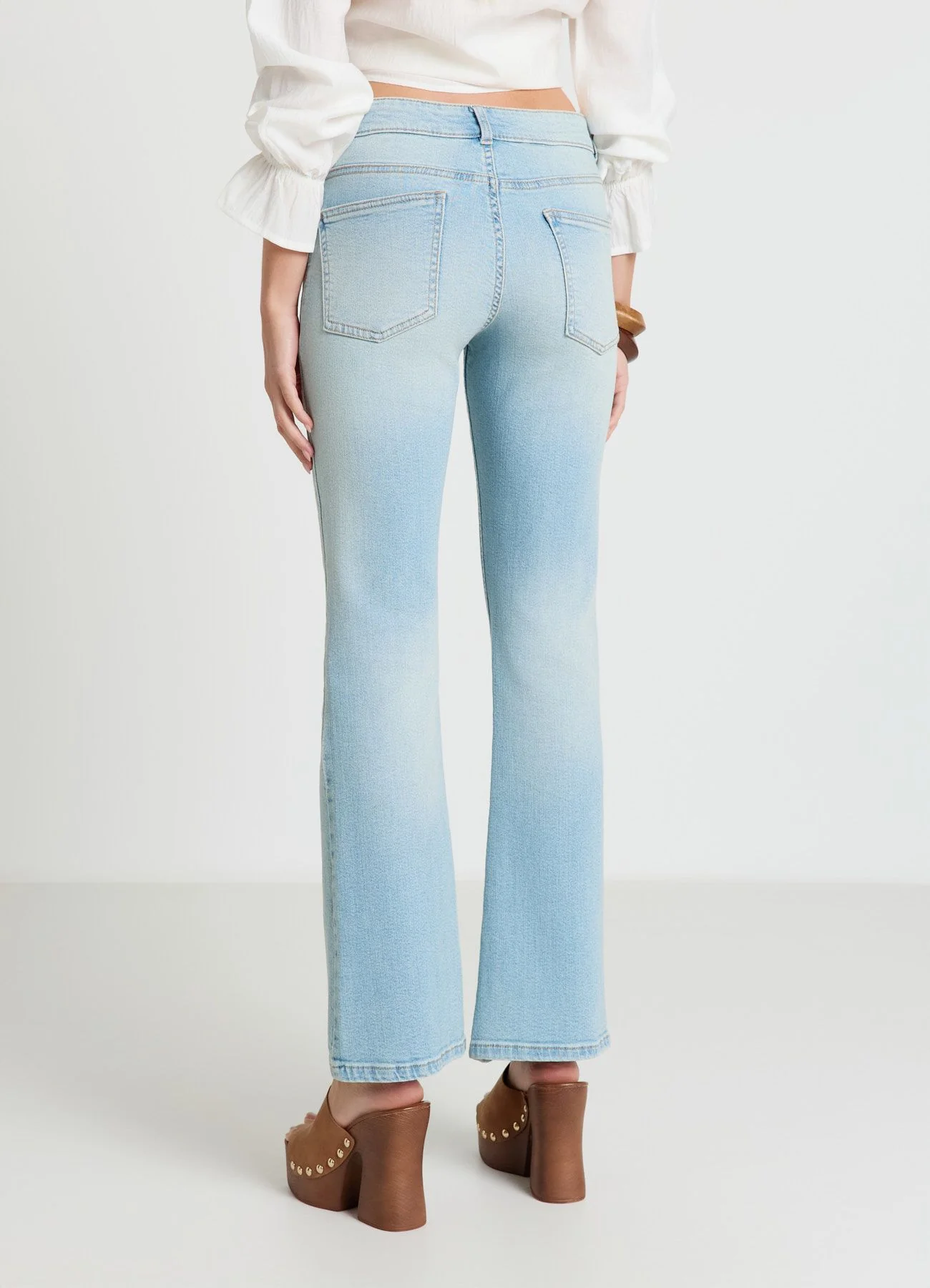 Jeans flare a vita bassa - Image 2