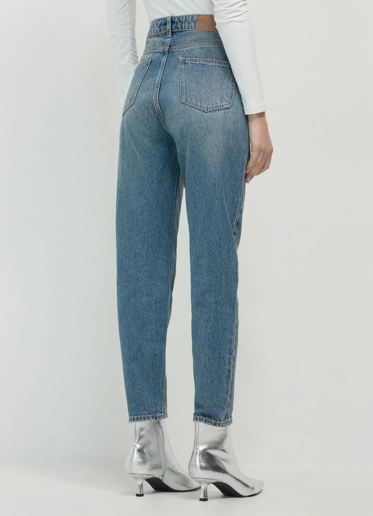 Jeans mom effetto sabbiato - Image 2