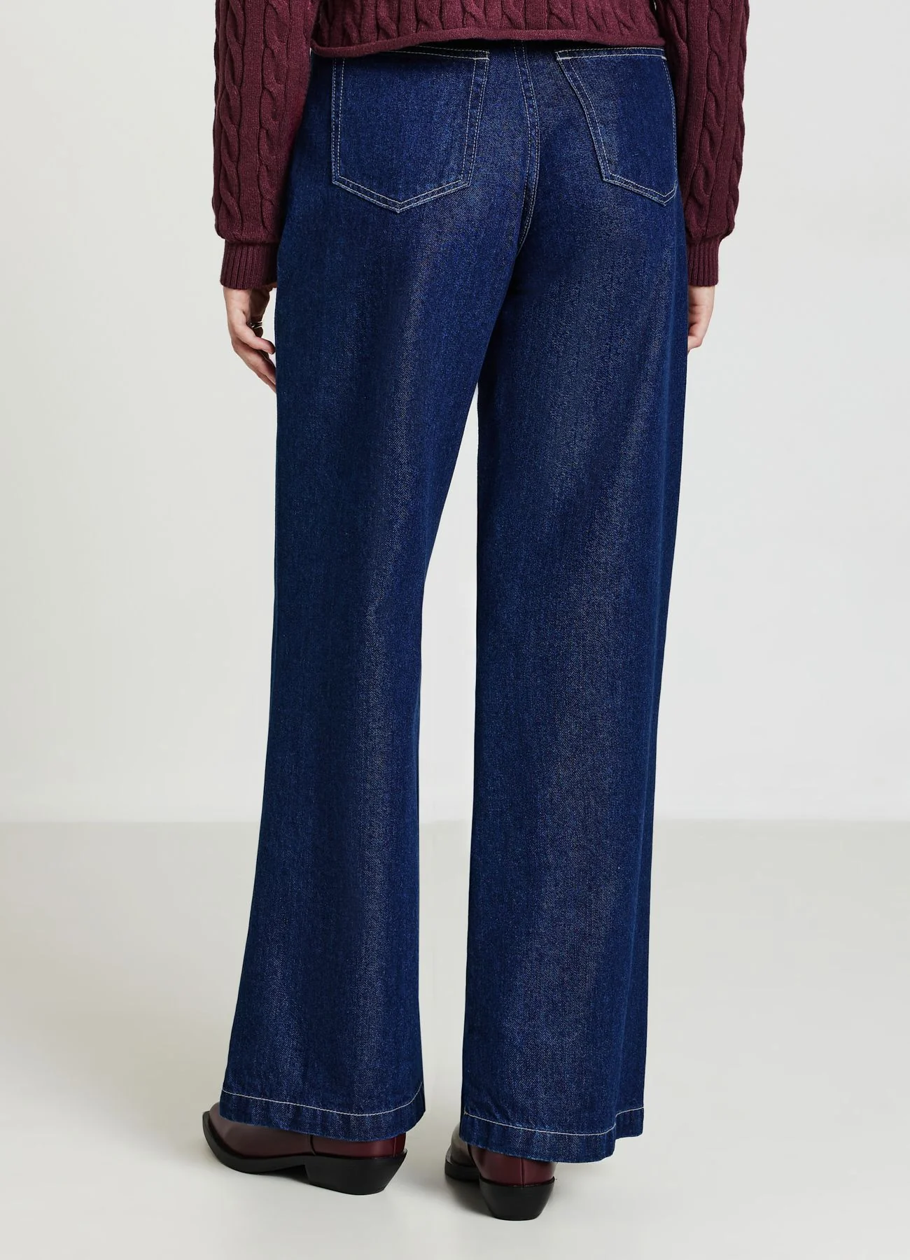 Jeans palazzo con bottoni