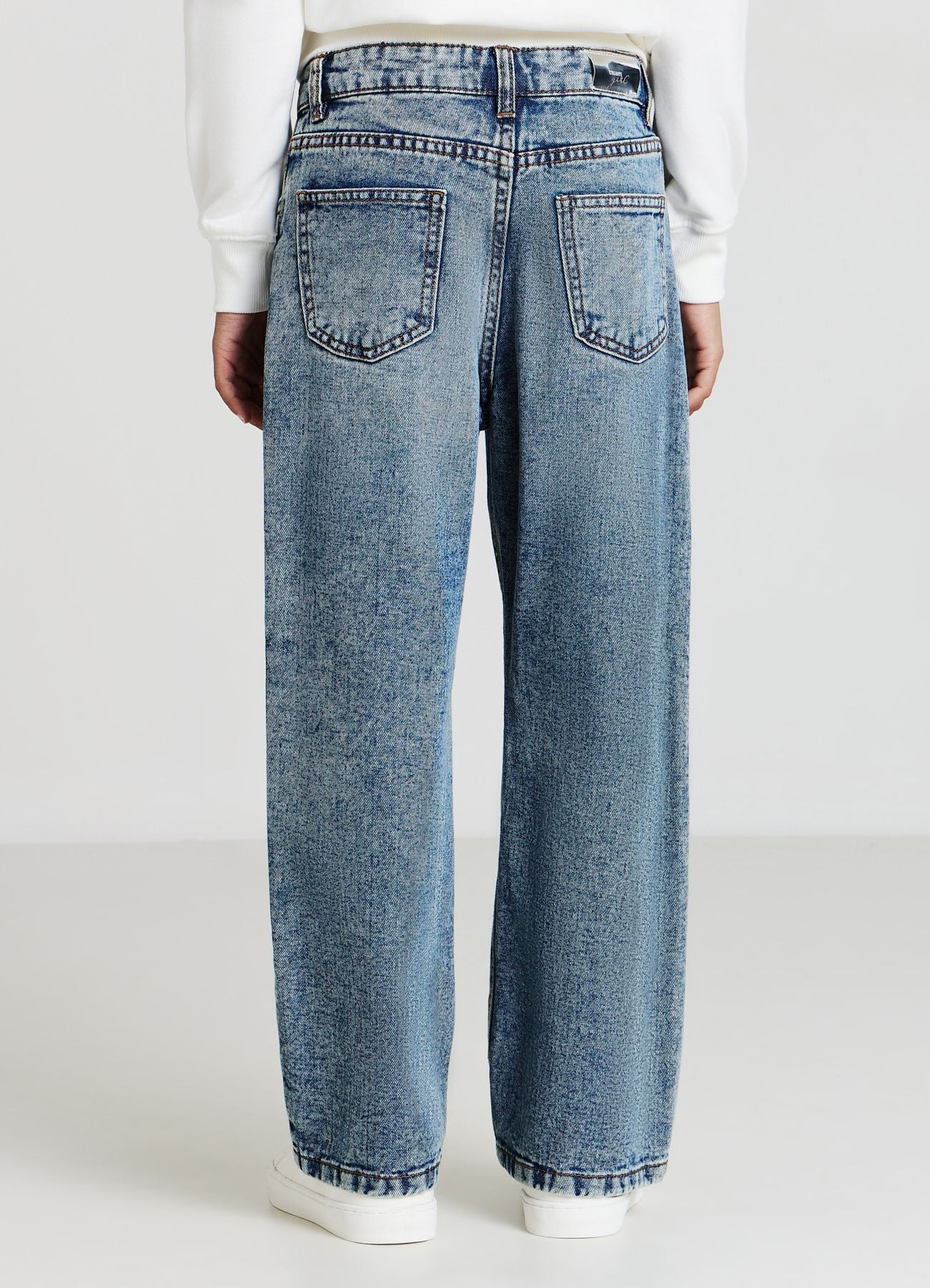 Jeans wide leg con applicazioni