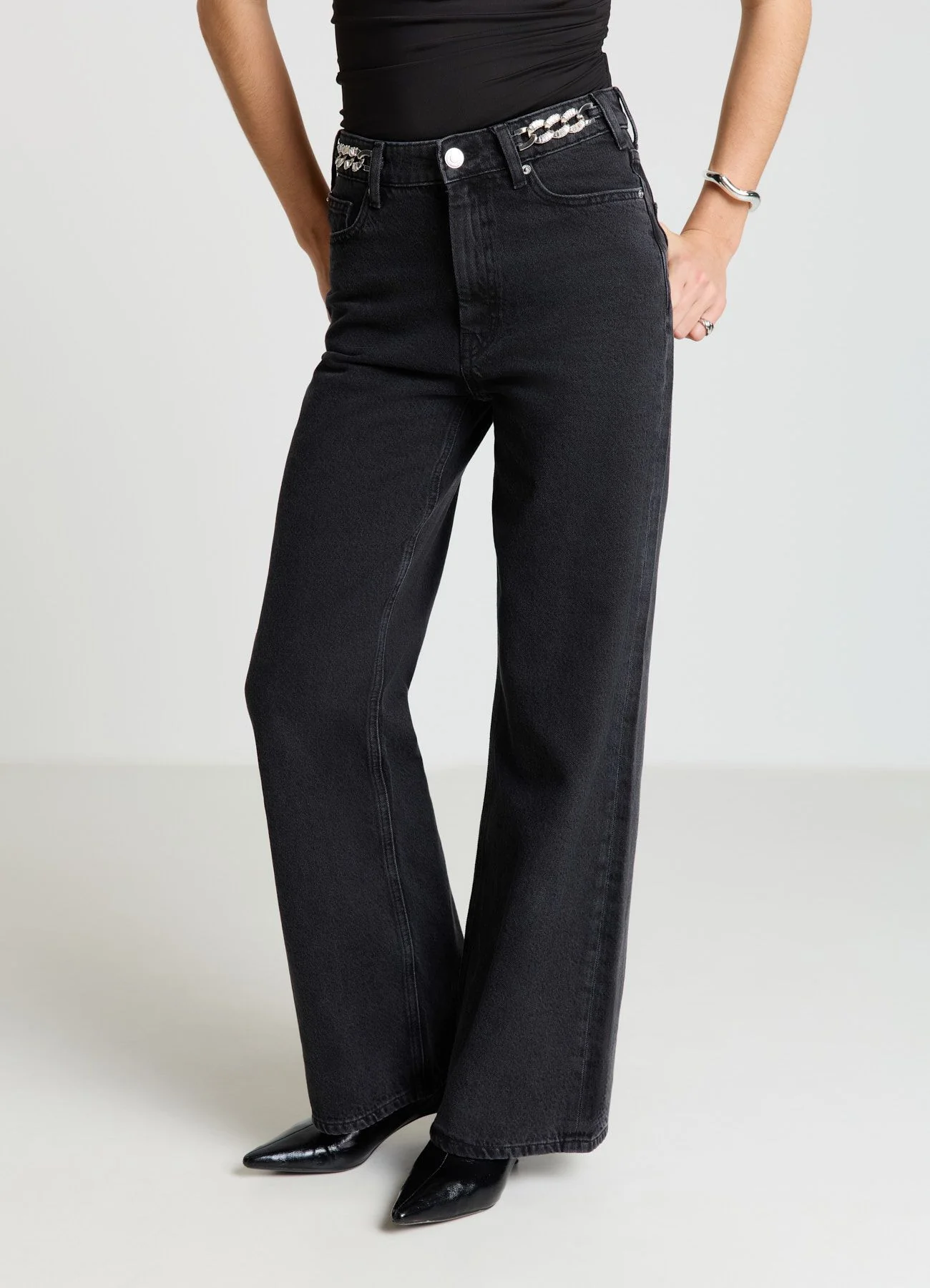 Jeans wide leg con catena strass - Image 2