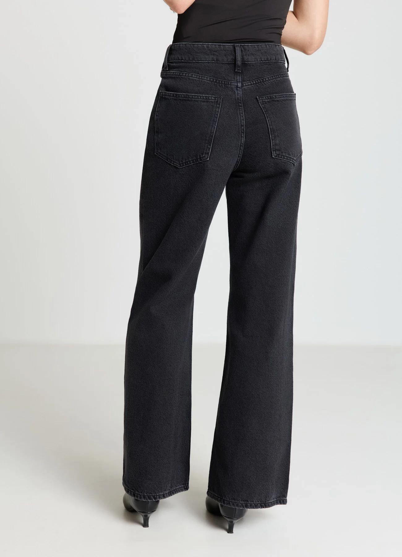 Jeans wide leg con catena strass - Image 3