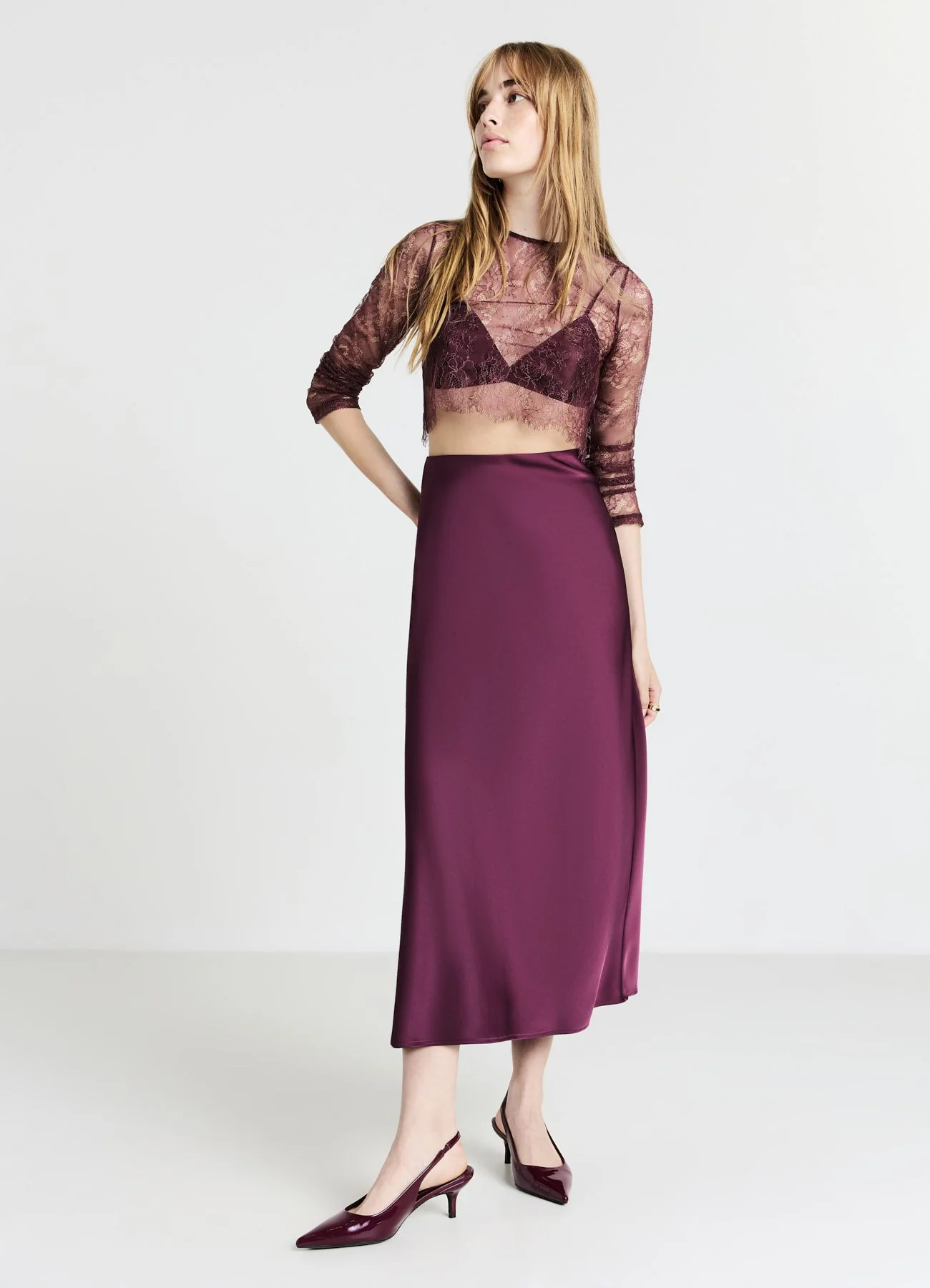 Maglia crop in pizzo con bralette - Image 3