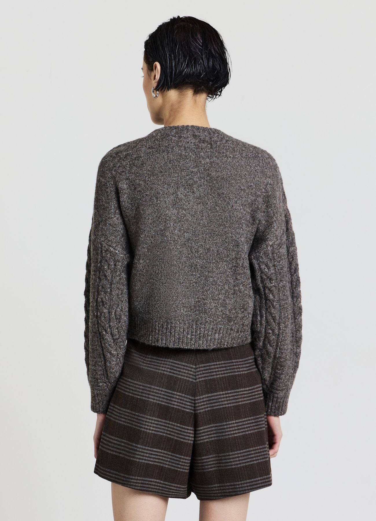 Maglia girocollo con trecce - Image 2