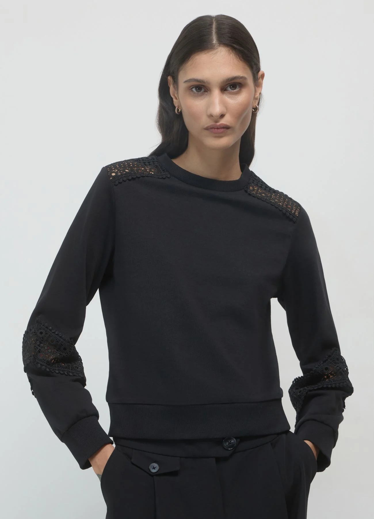Maglia girocollo passamanerie