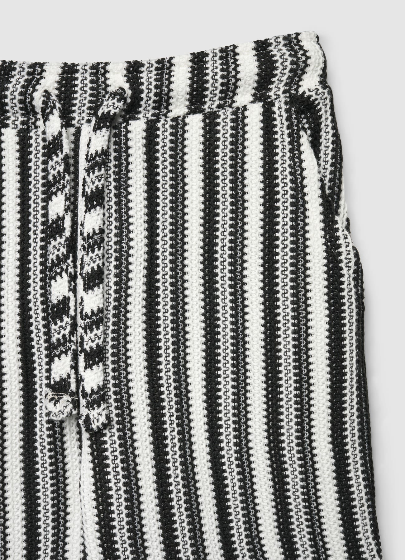 Pantaloncini a righe con coulisse - Image 2