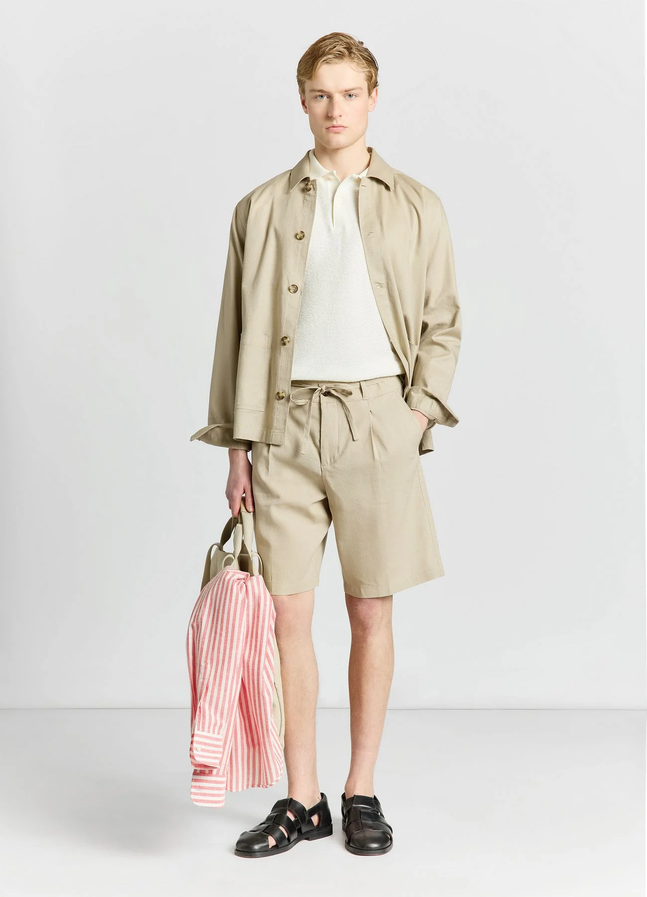 Pantaloncini bermuda con laccio