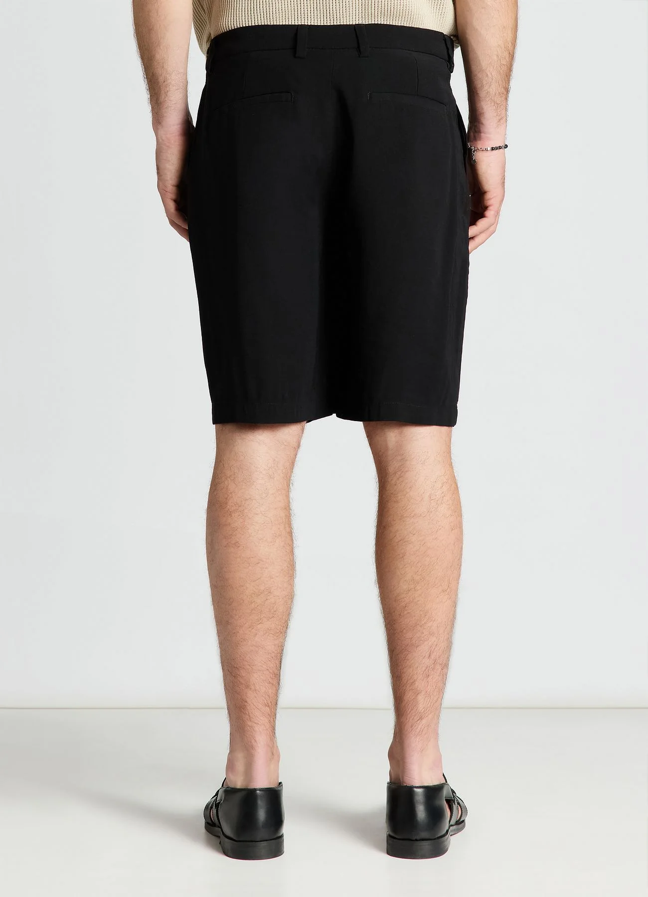 Pantaloncini bermuda con pieghe - Image 3