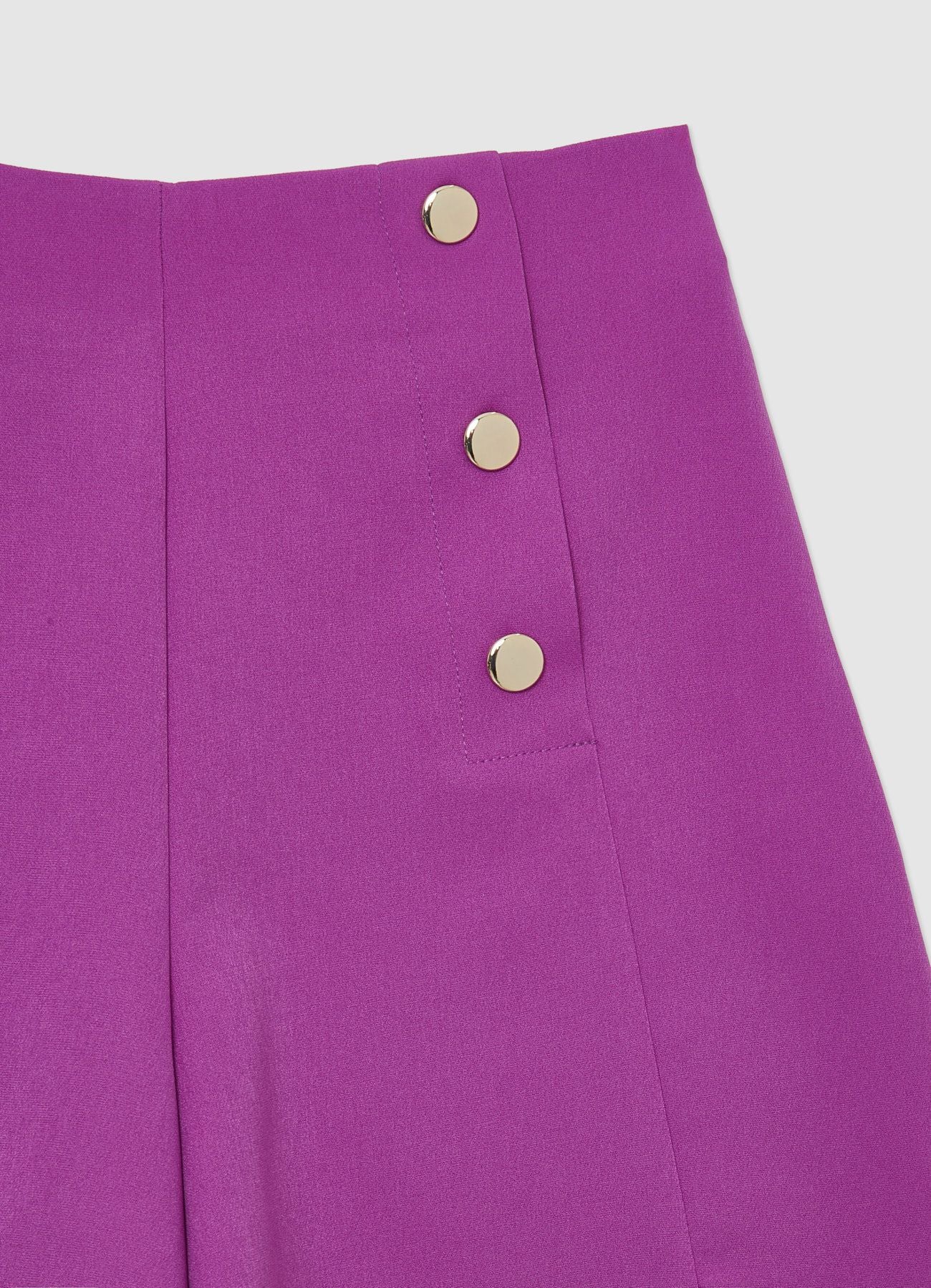 Pantaloncini bottoni oro - Image 6
