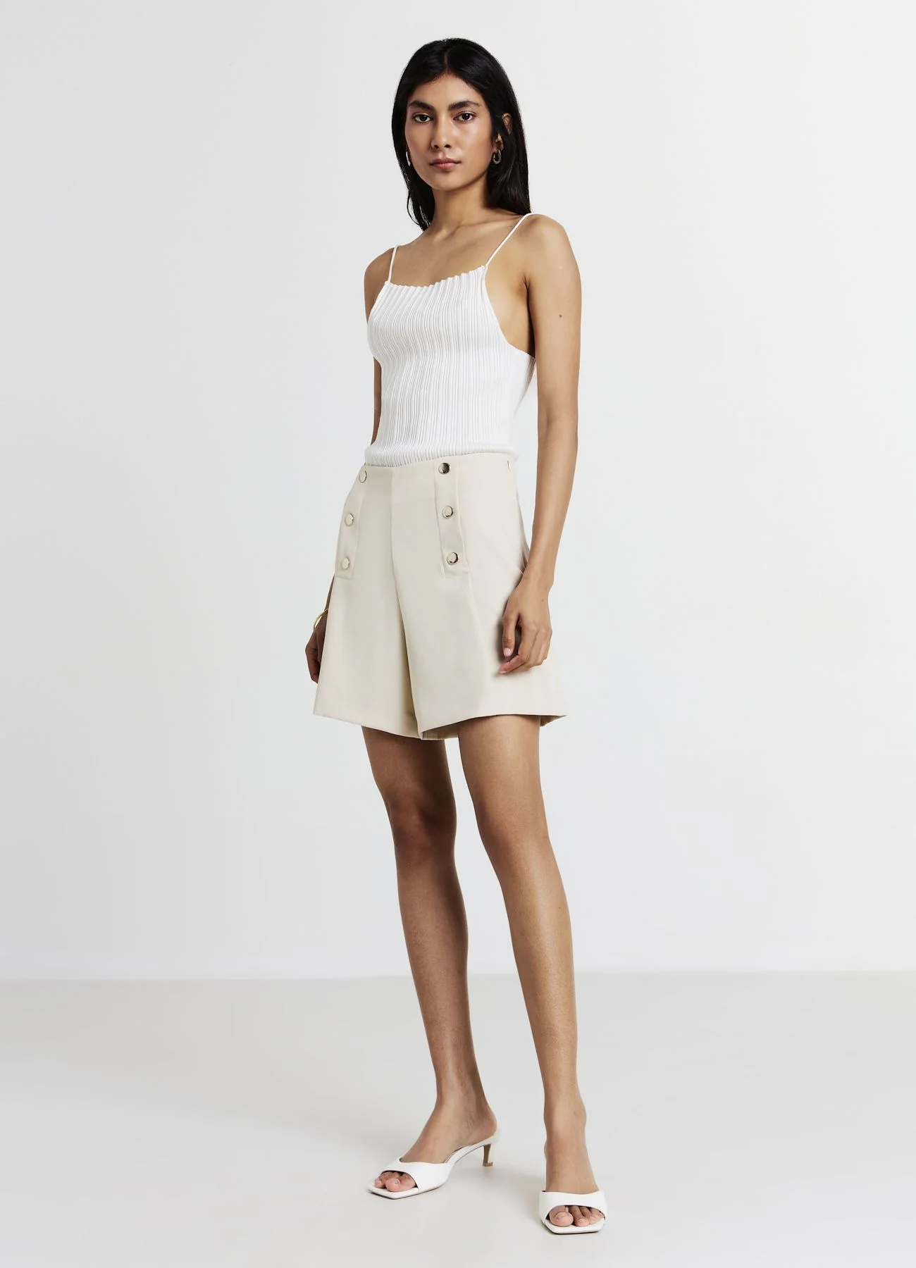 Pantaloncini bottoni oro - Image 3