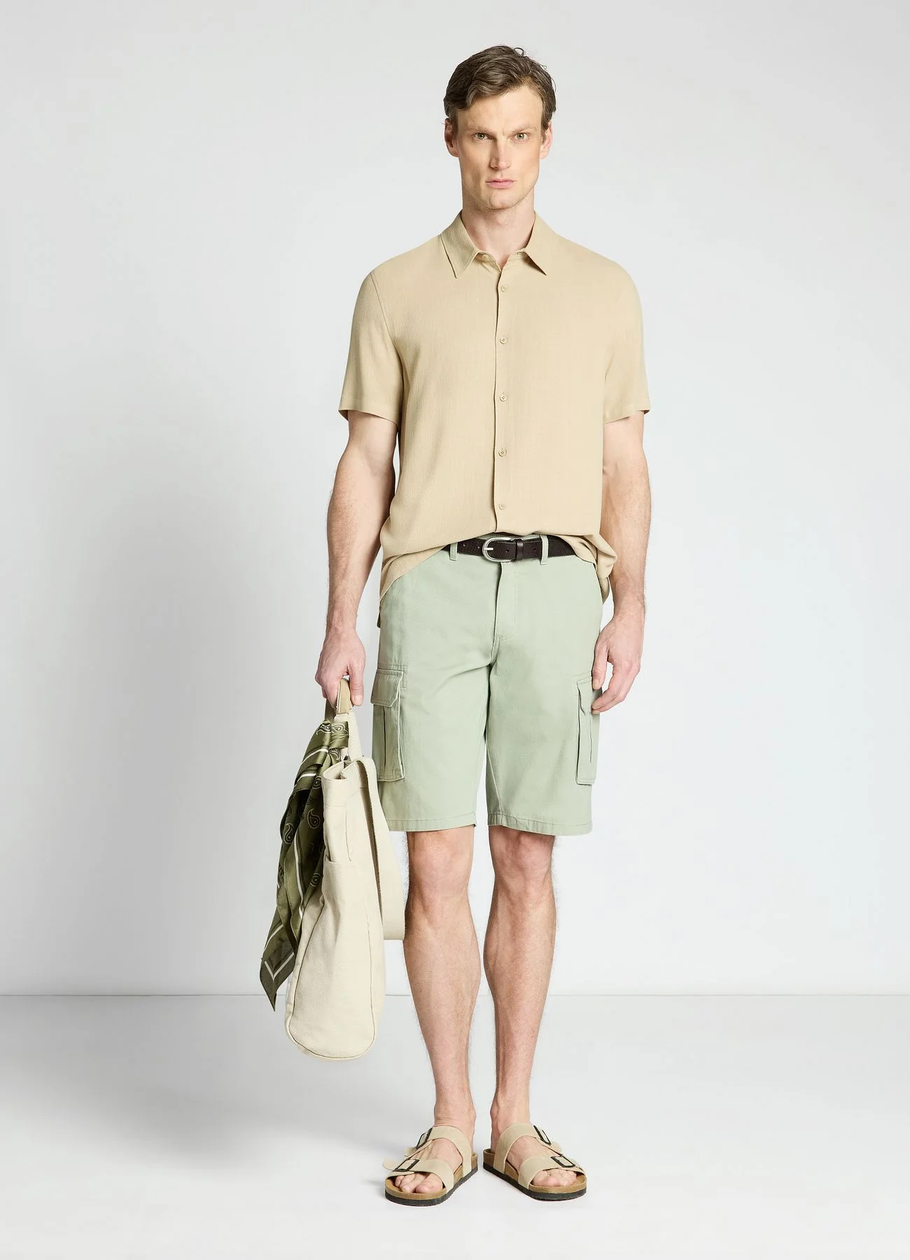 Pantaloncini cargo tinta unita