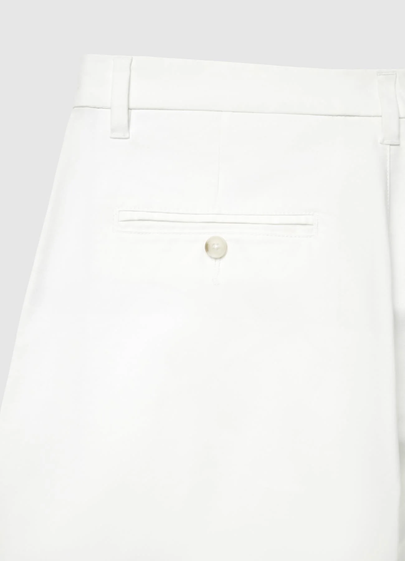 Pantaloncini chino a tinta unita - Image 6