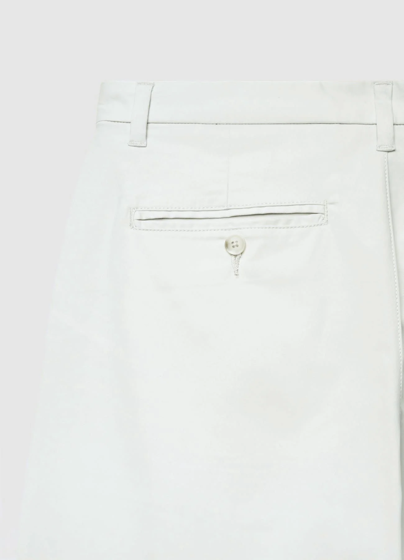 Pantaloncini chino a tinta unita - Image 6