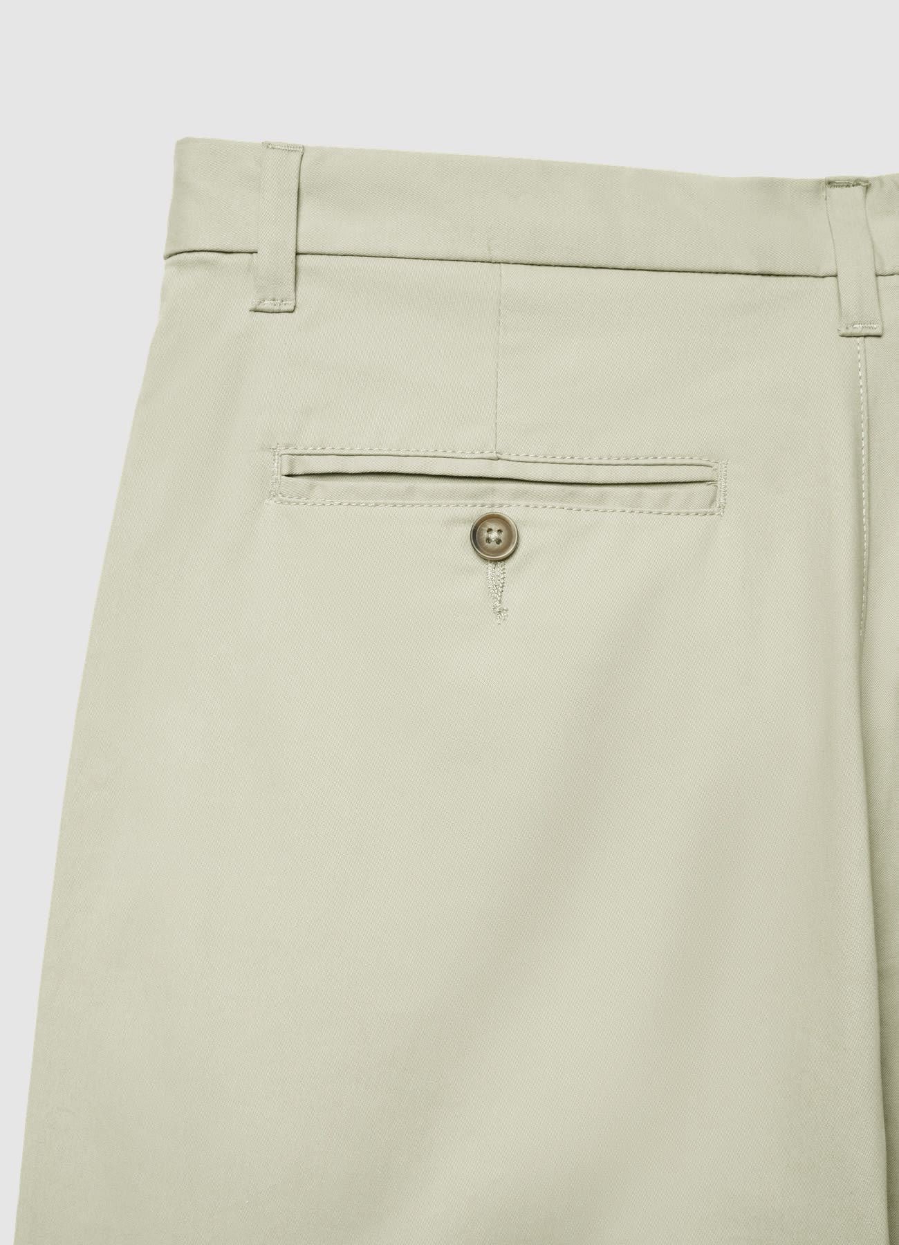 Pantaloncini chino a tinta unita - Image 6