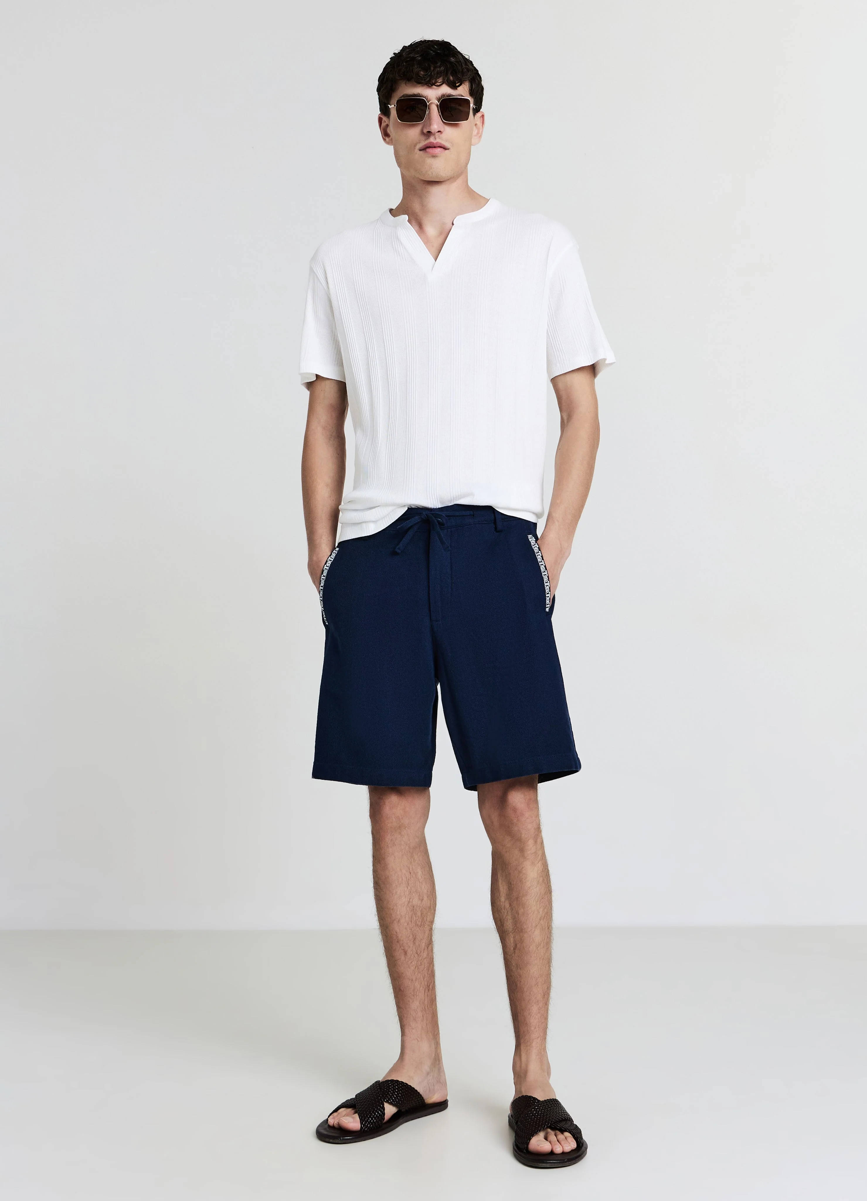 Pantaloncini chino tasche ricamo - Image 3