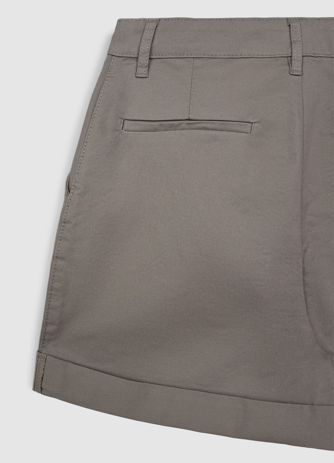 Pantaloncini chino tinta unita - Image 5