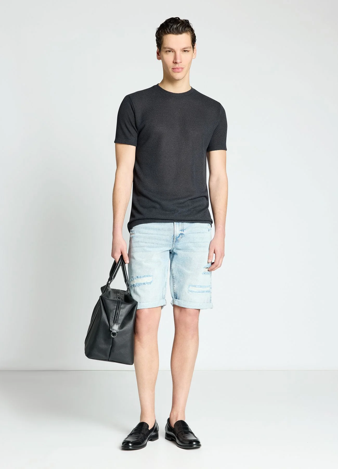 Pantaloncini in denim con strappi - Image 2