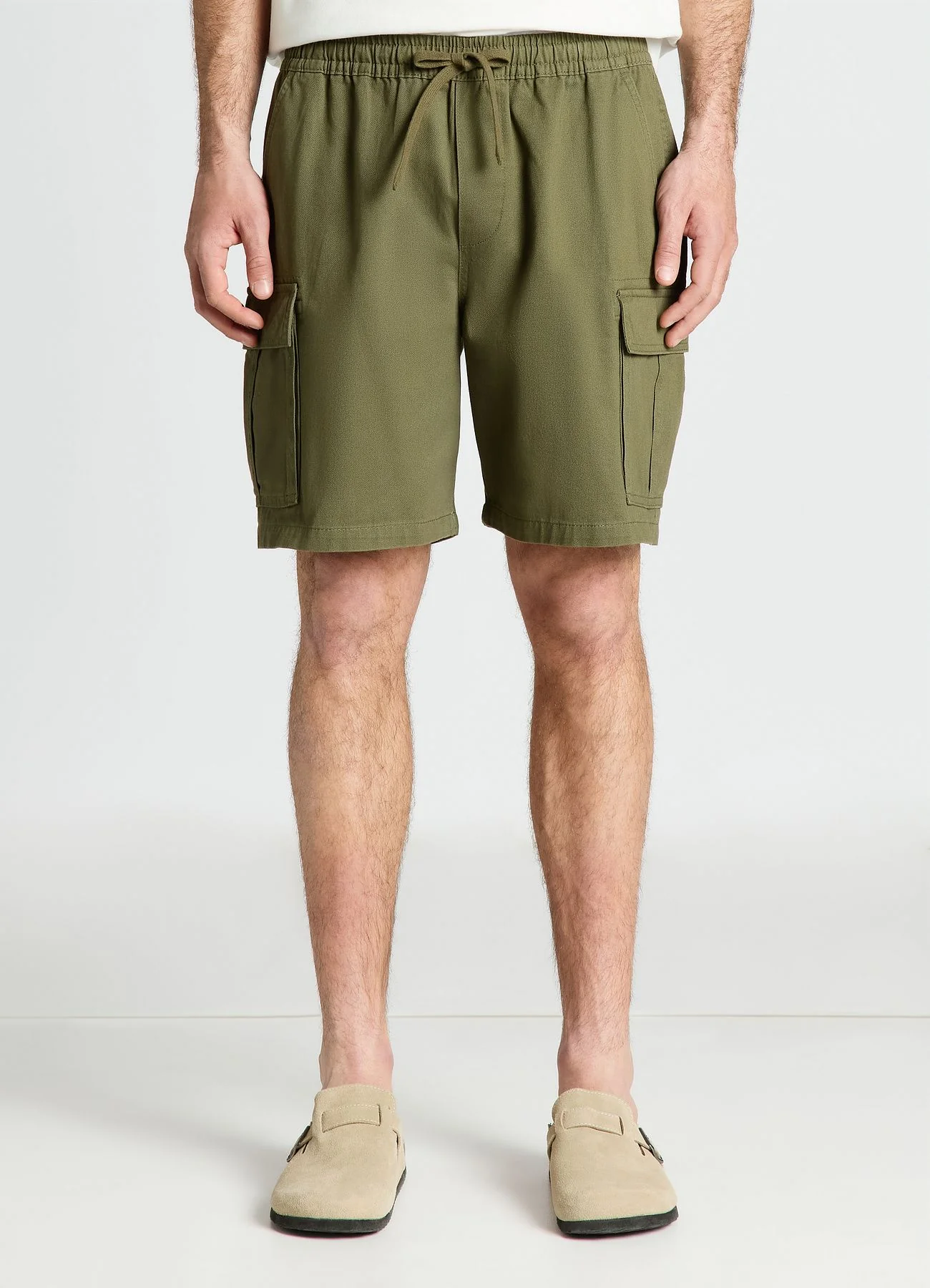 Pantaloncini jogger con tasche cargo