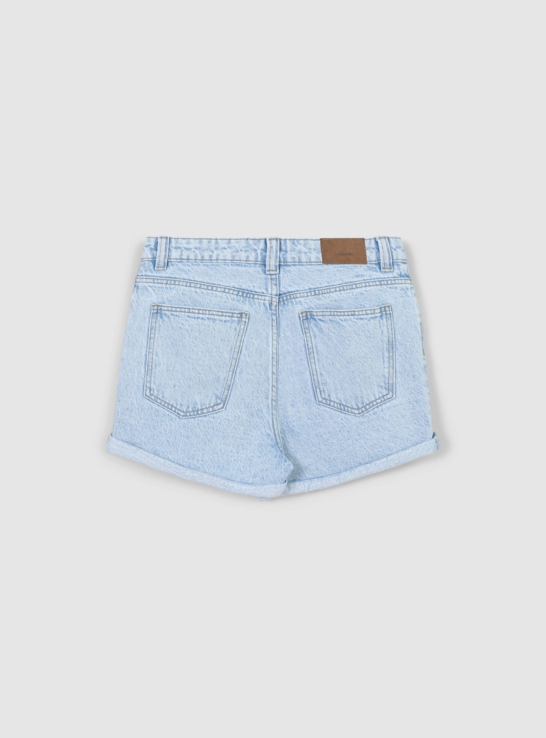 Pantaloncini mom con risvolto - Image 5