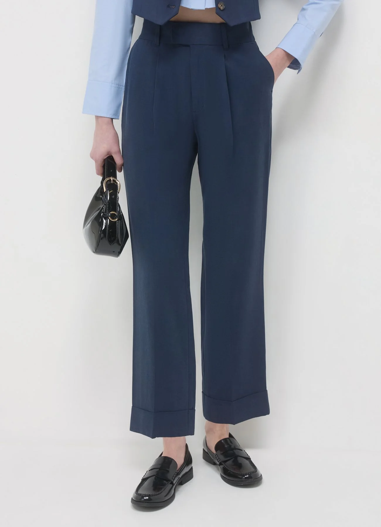 Pantalone classico con risvolto