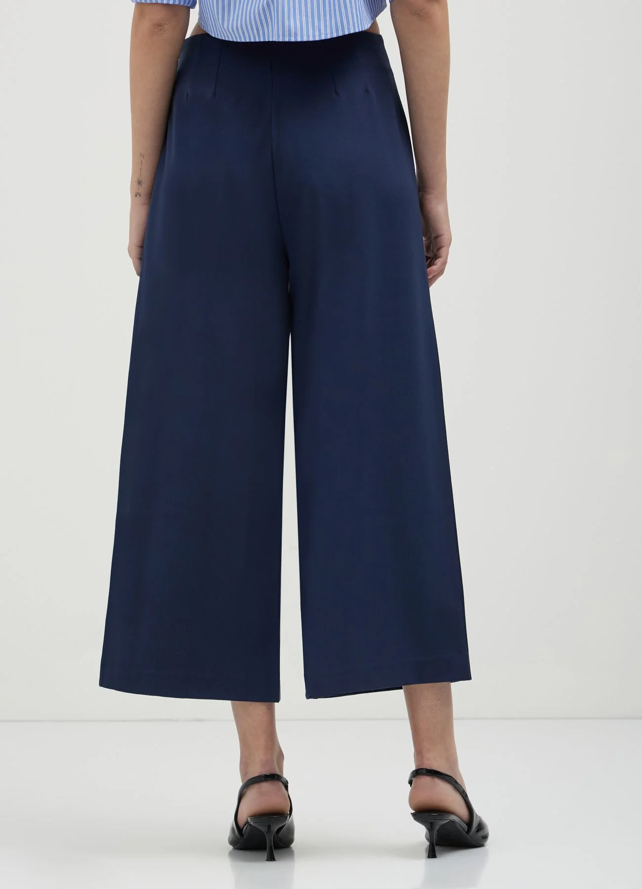 Pantalone culotte pieghe - Image 2