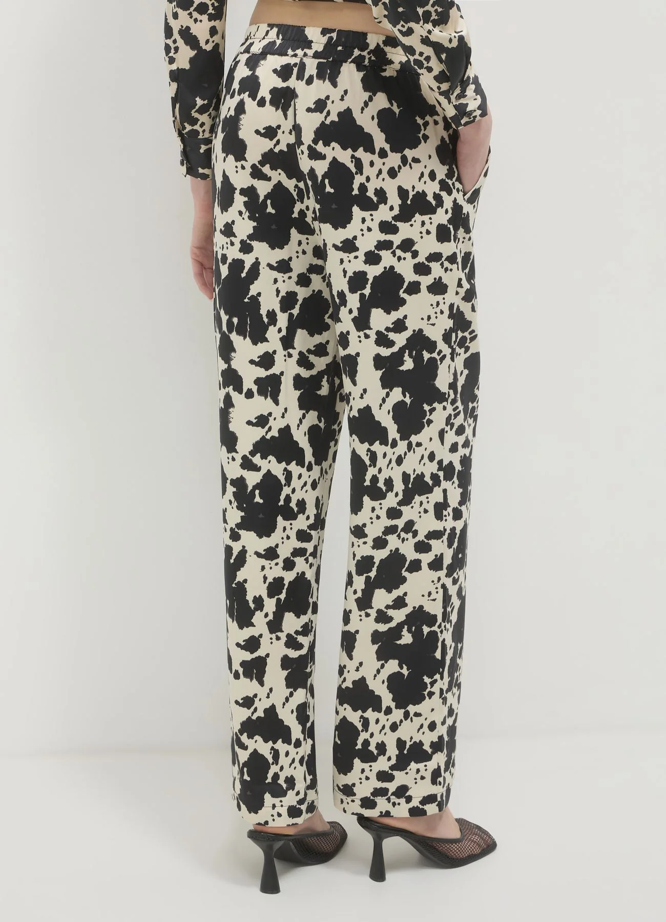 Pantalone simil satin fantasia - Image 2