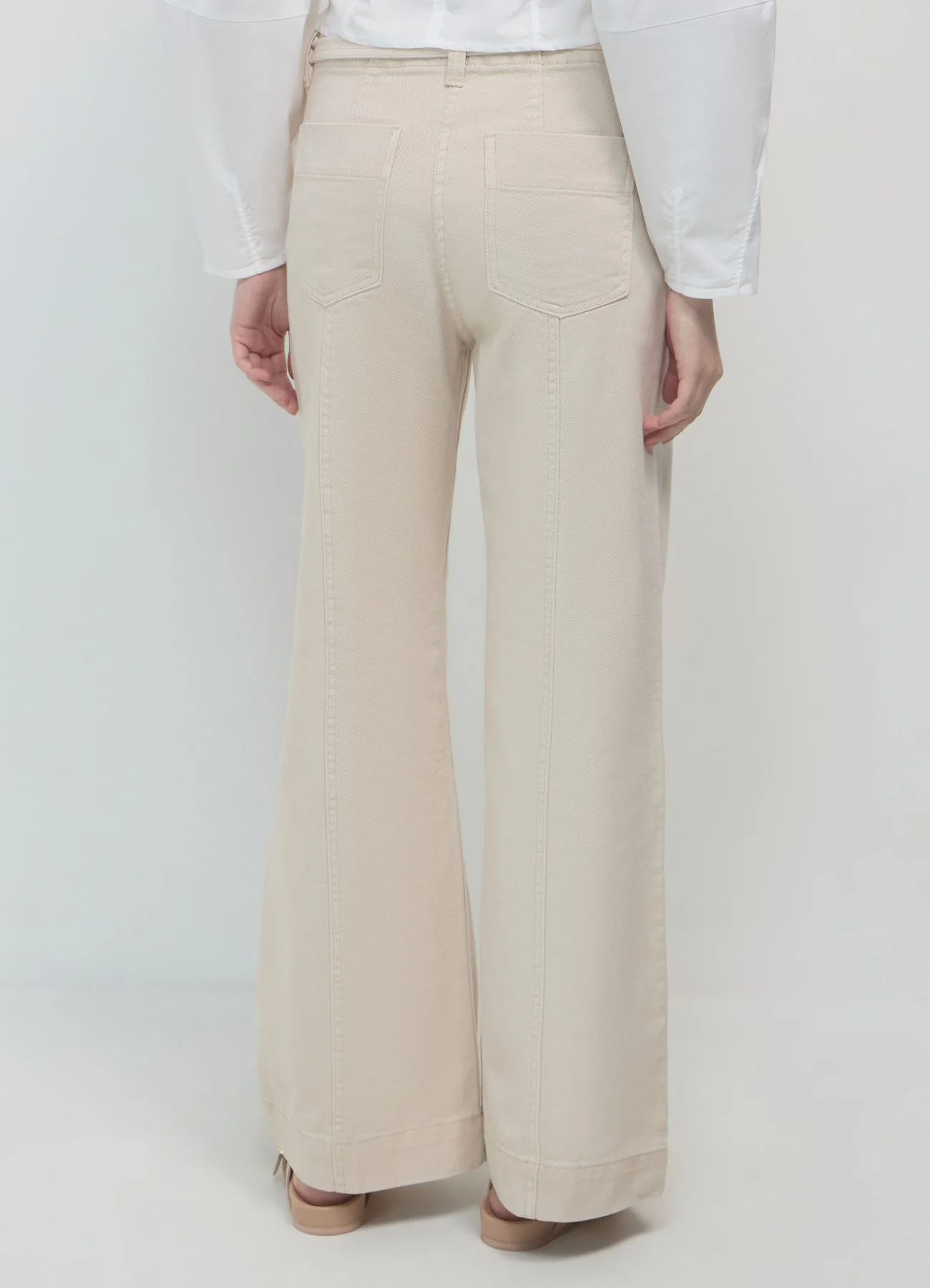 Pantaloni a palazzo con cintura