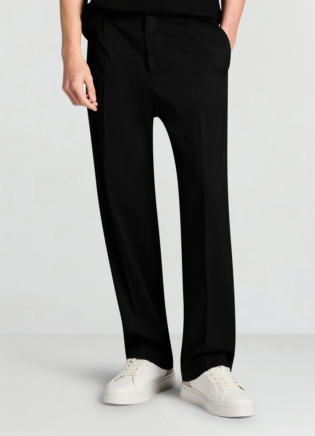 Pantaloni ampi tinta unita