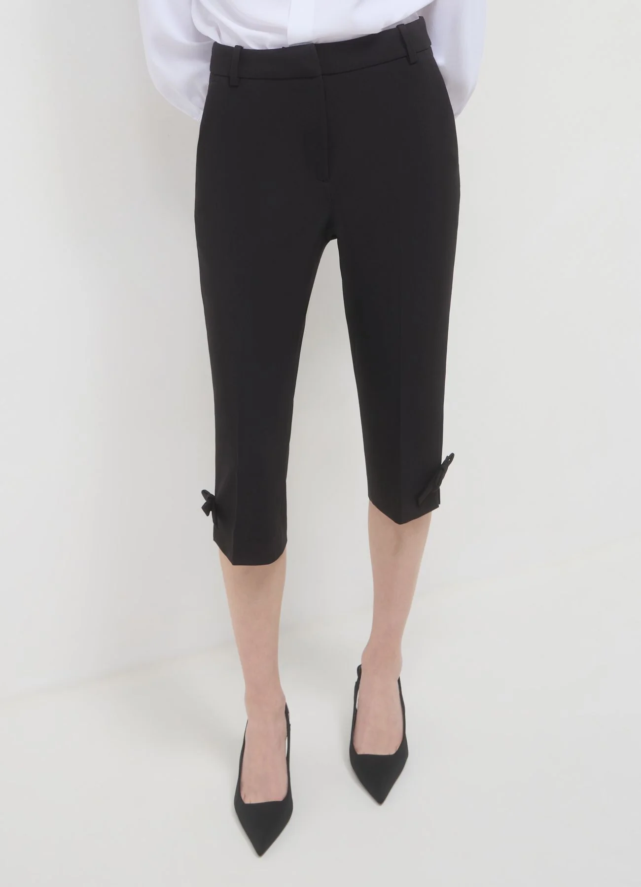 Pantaloni capri con fiocchetti - Image 2