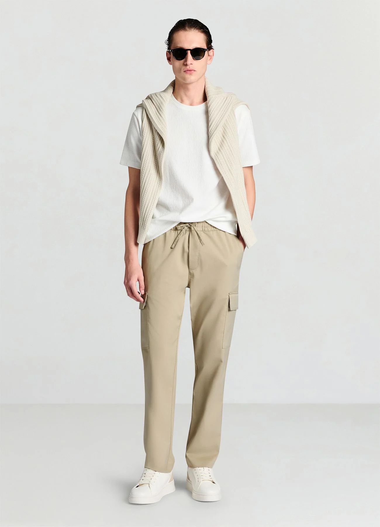 Pantaloni cargo jogger con coulisse - Image 3