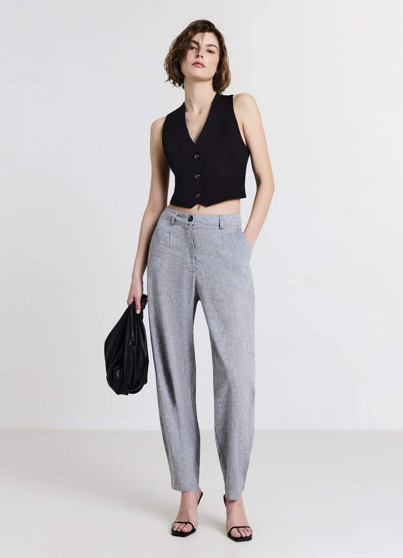 Pantaloni carrot fit