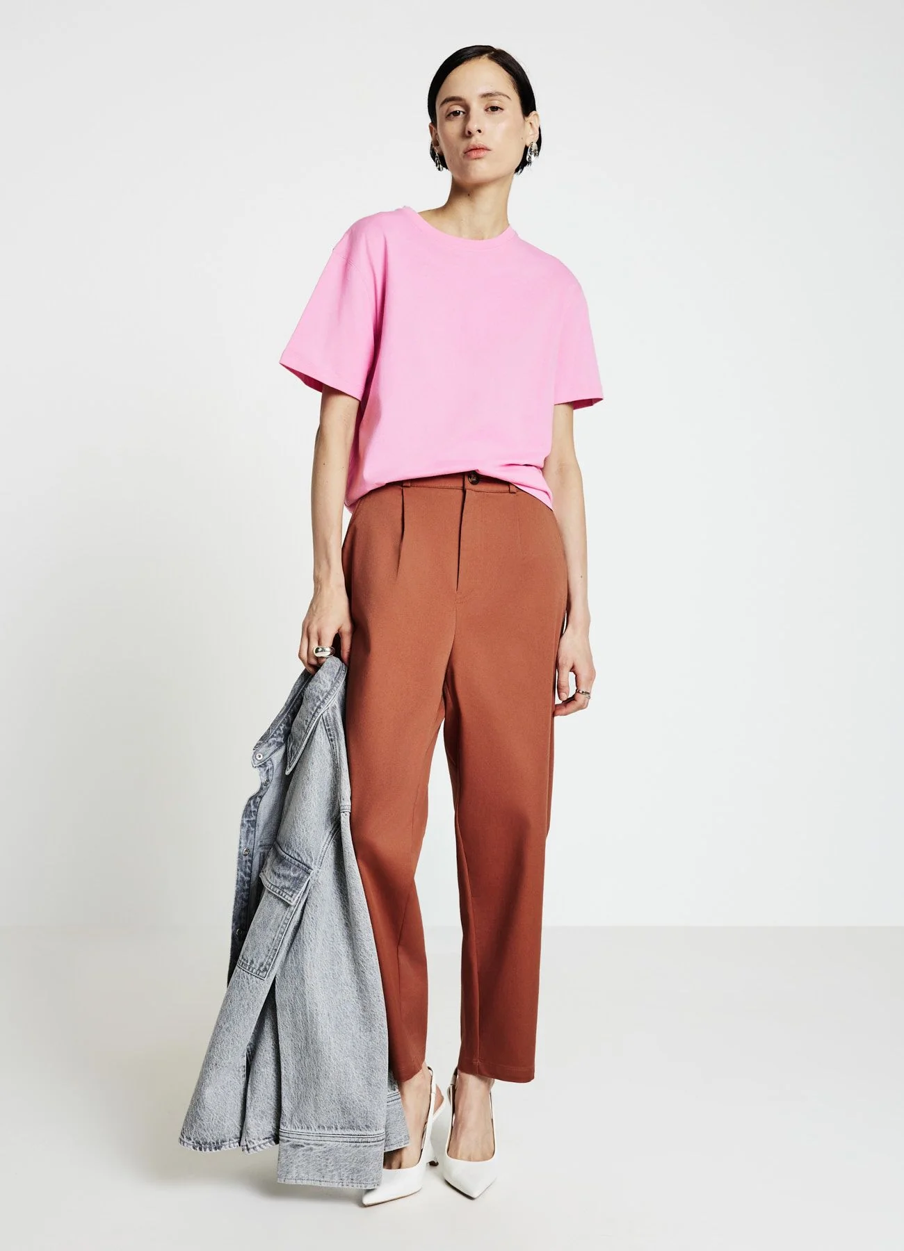Pantaloni carrot in cotone rasatello - Image 3