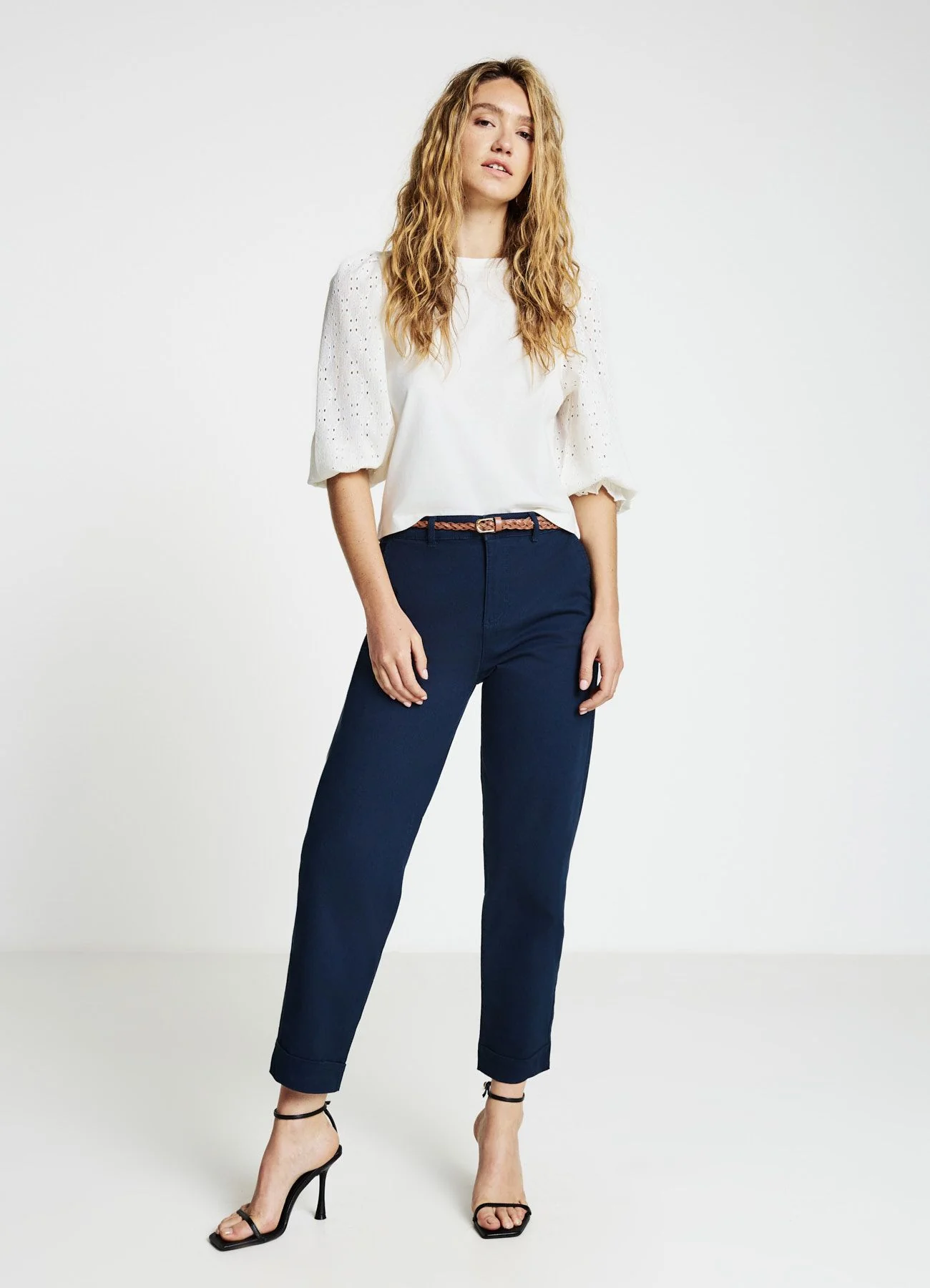 Pantaloni chino con cintura intrecciata - Image 3