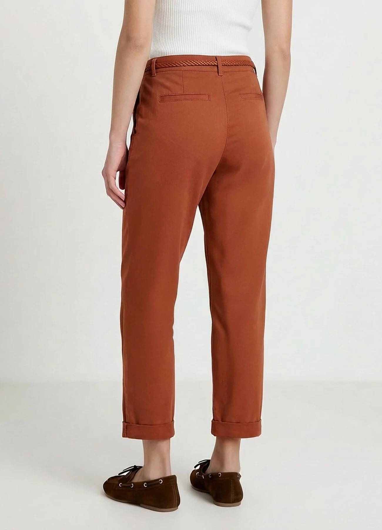 Pantaloni chino con cintura intrecciata - Image 3