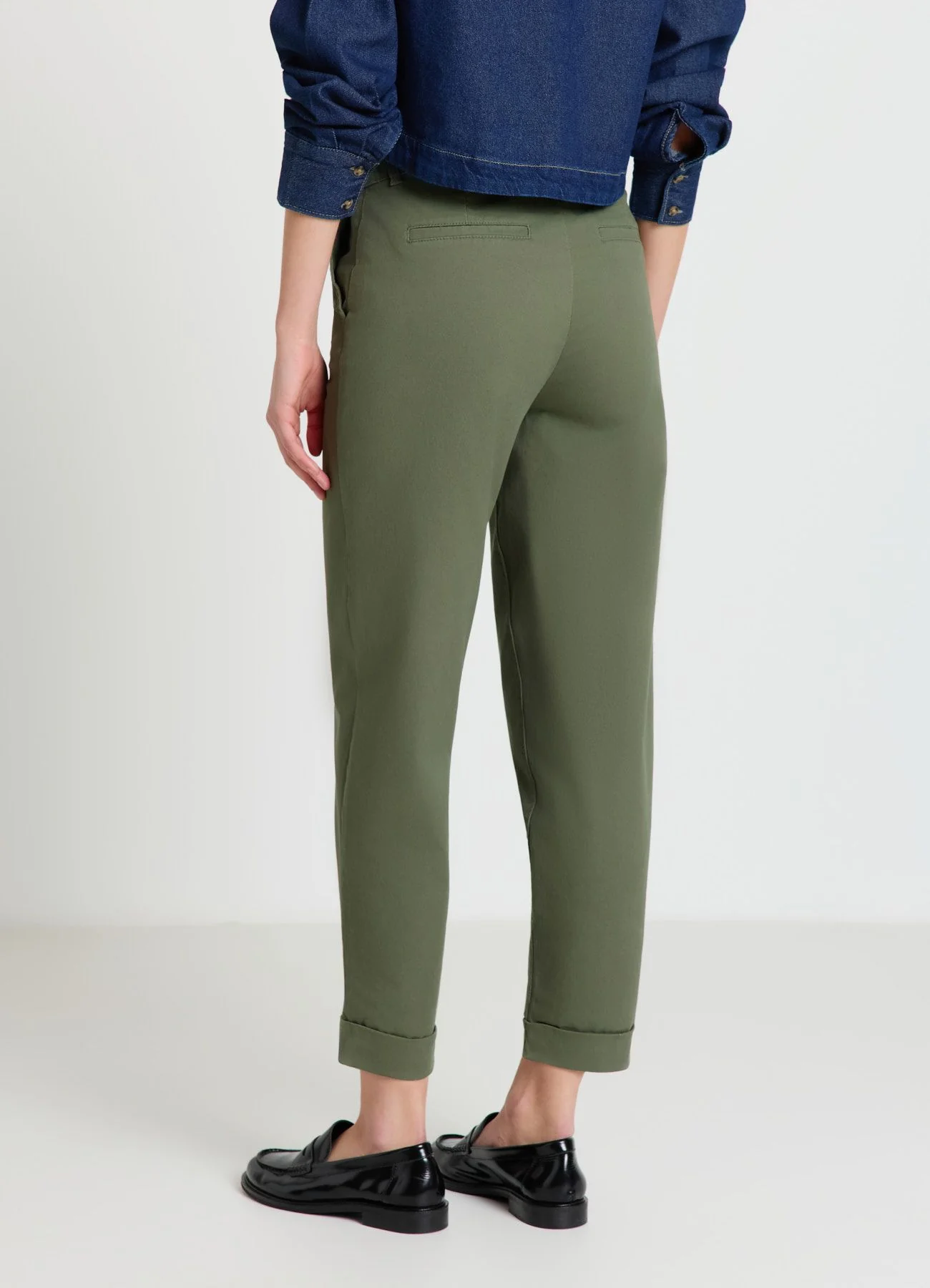 Pantaloni chino con cintura intrecciata - Image 3