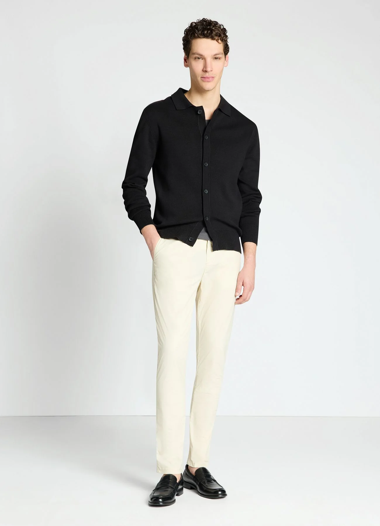 Pantaloni chino con elastico in vita