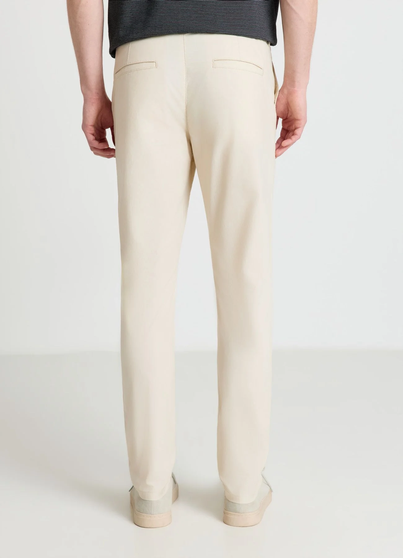 Pantaloni chino con elastico in vita - Image 2