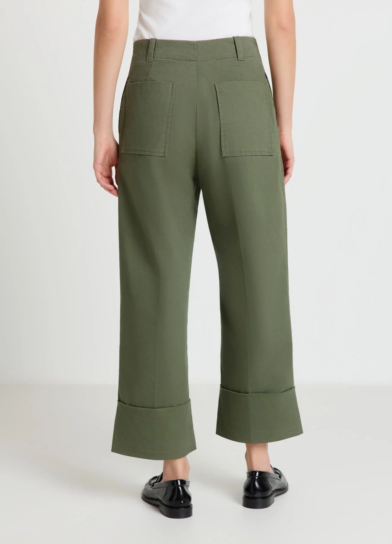 Pantaloni chino con risvolto