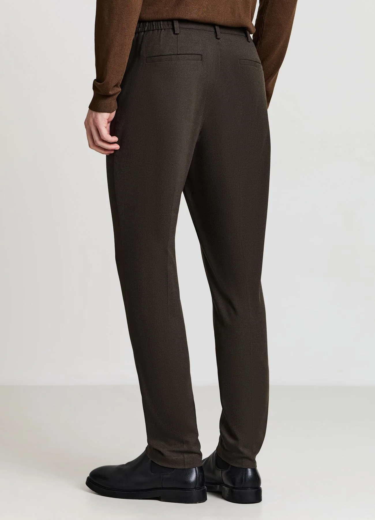 Pantaloni chino elastico in vita - Image 2