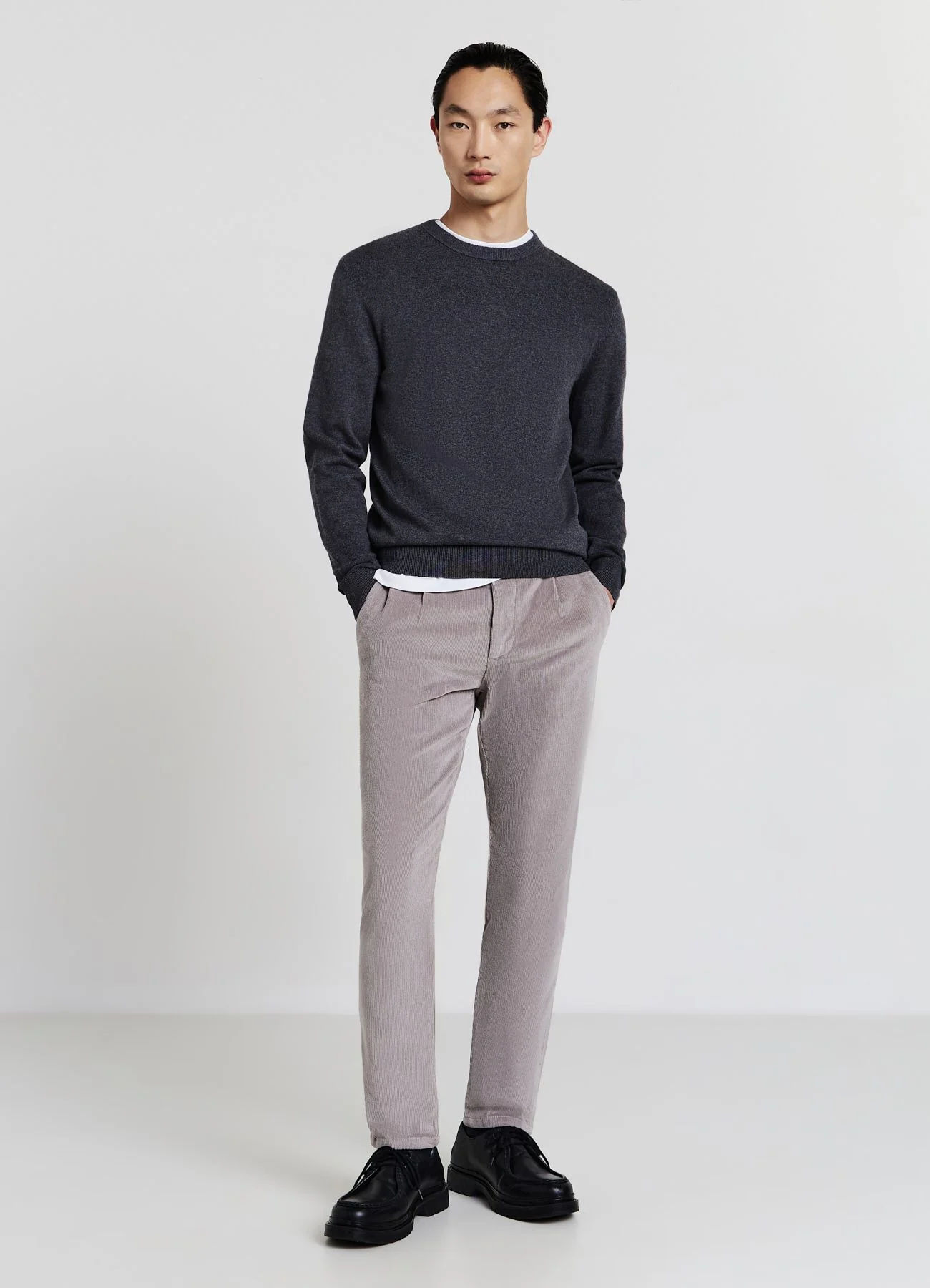 Pantaloni chino tinta unita