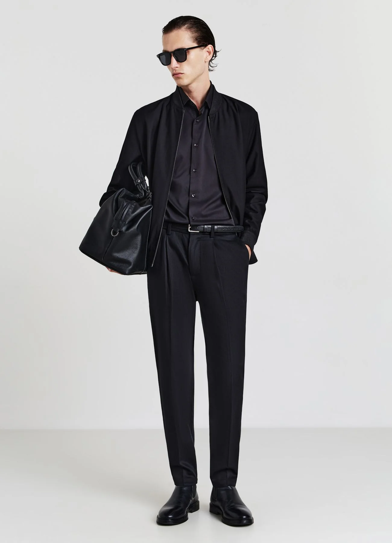 Pantaloni chinos con pinces - Image 3