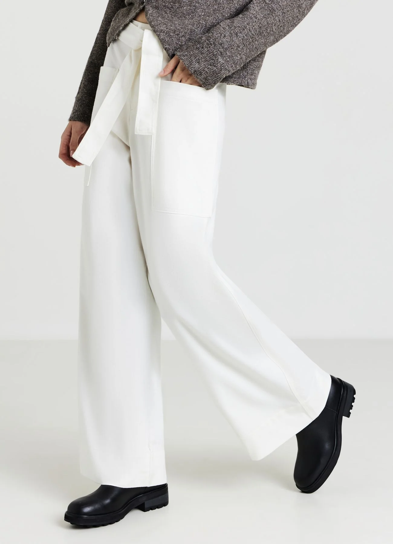Pantaloni con cintura - Image 3