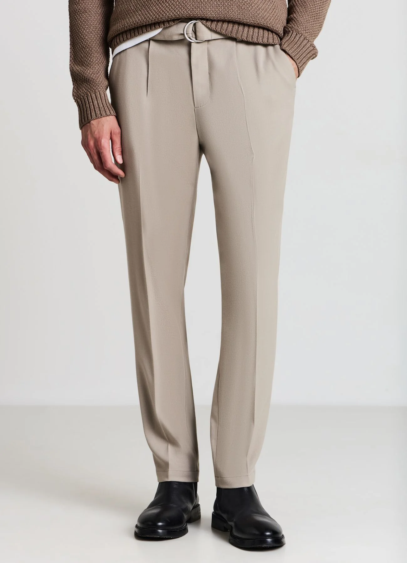 Pantaloni con fusciacca