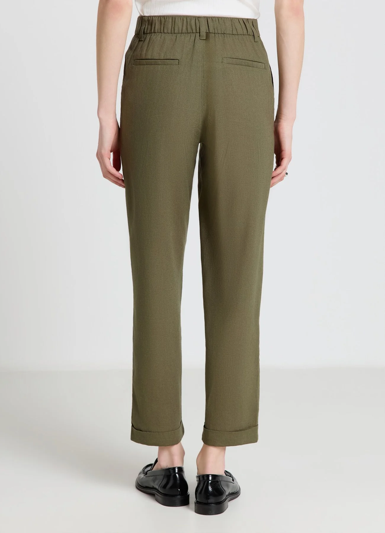 Pantaloni con pences e tasche alla francese a tinta unita - Image 3