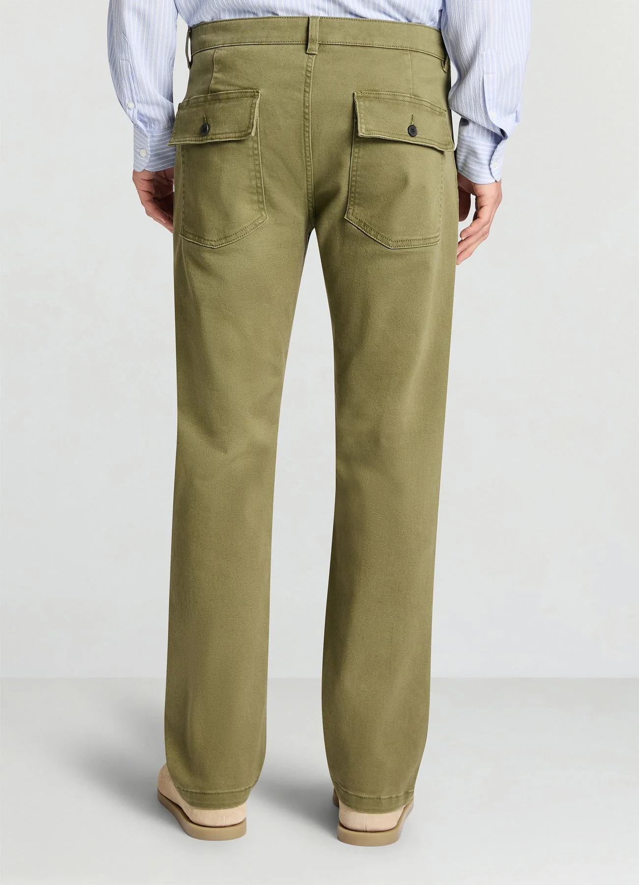 Pantaloni con tasche applicate - Image 2