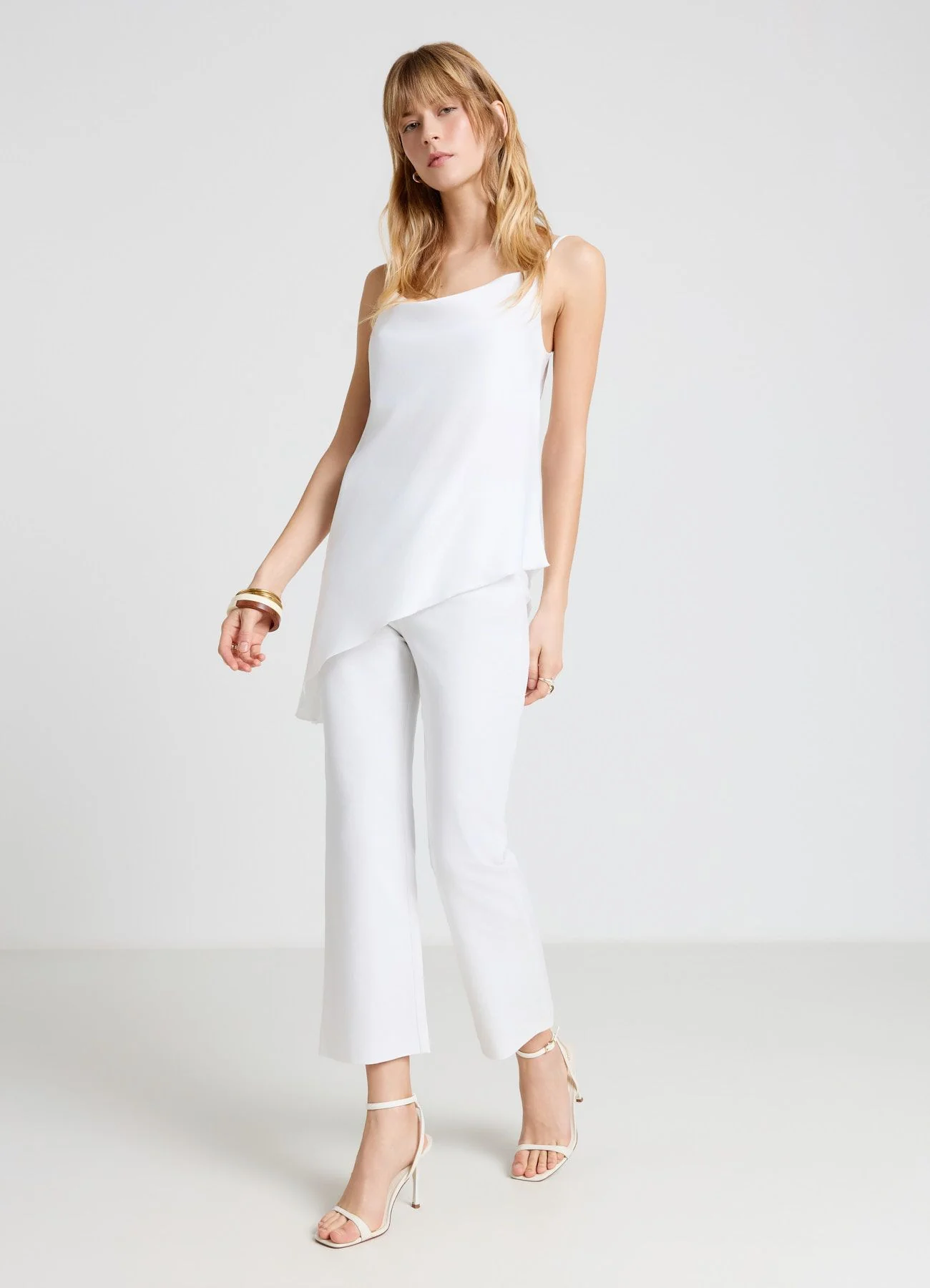 Pantaloni cropped flare tinta unita - Image 2