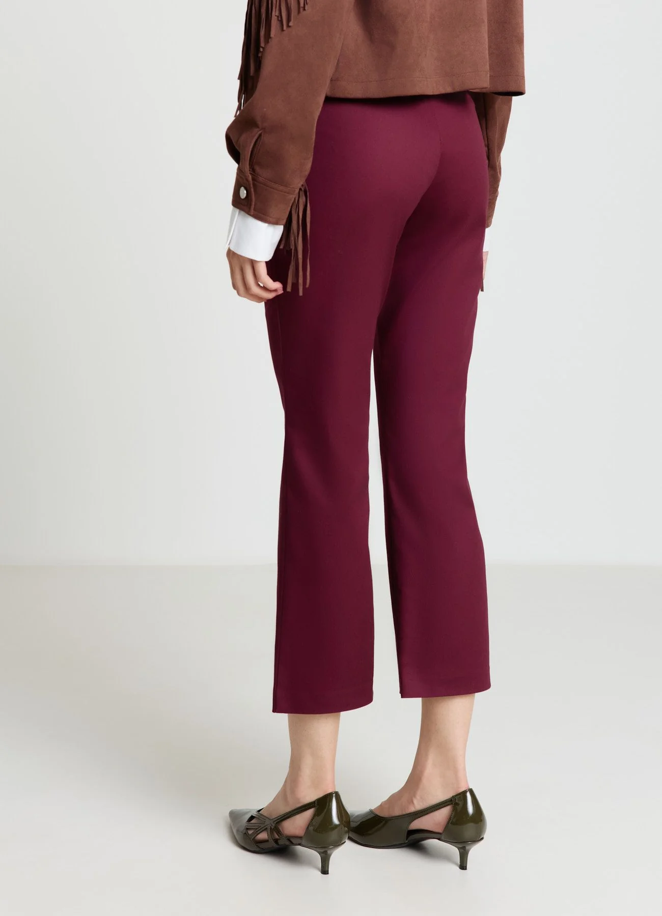 Pantaloni cropped flare tinta unita - Image 3