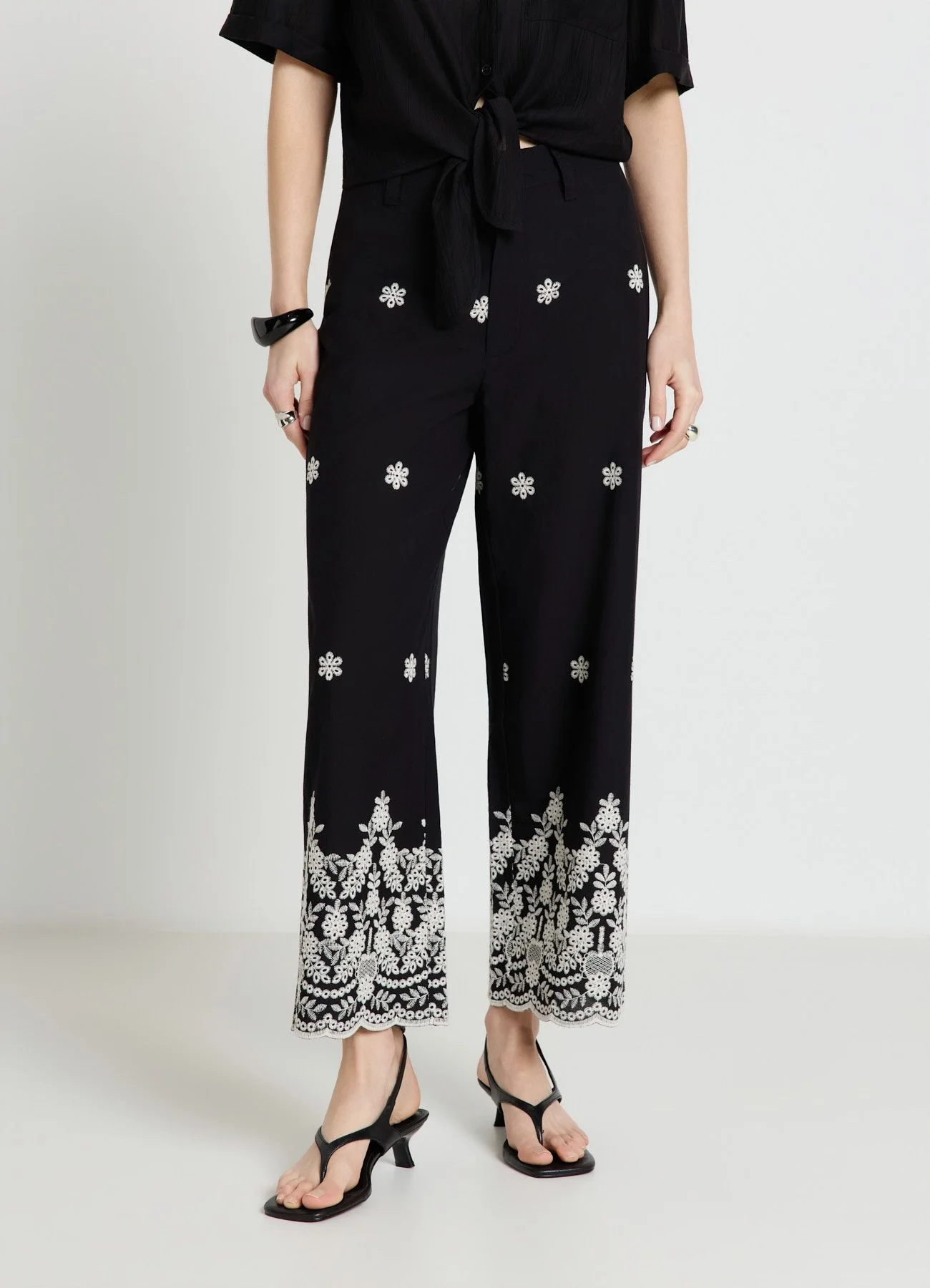 Pantaloni culotte con ricamo floreale - Image 2