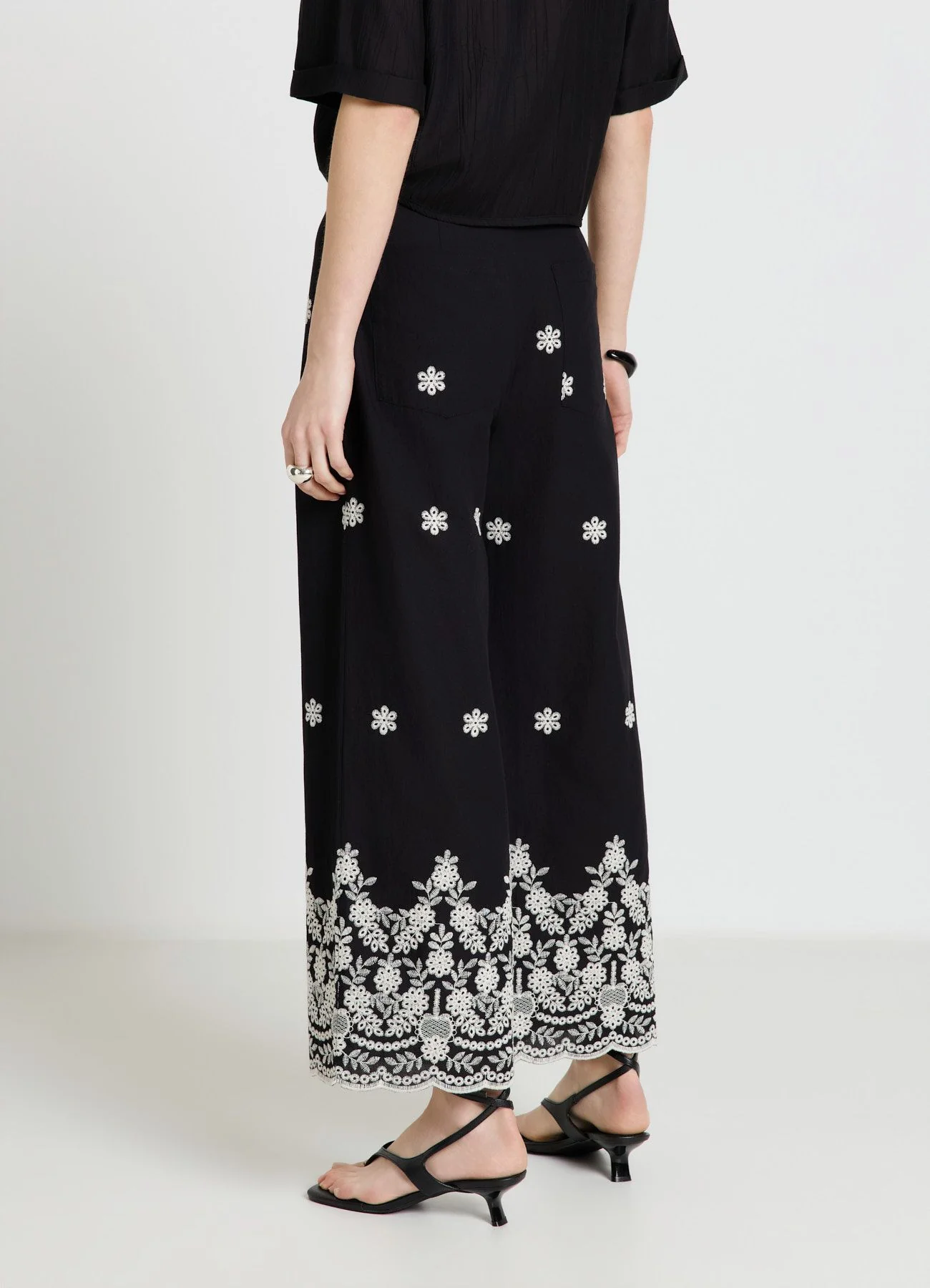Pantaloni culotte con ricamo floreale - Image 3