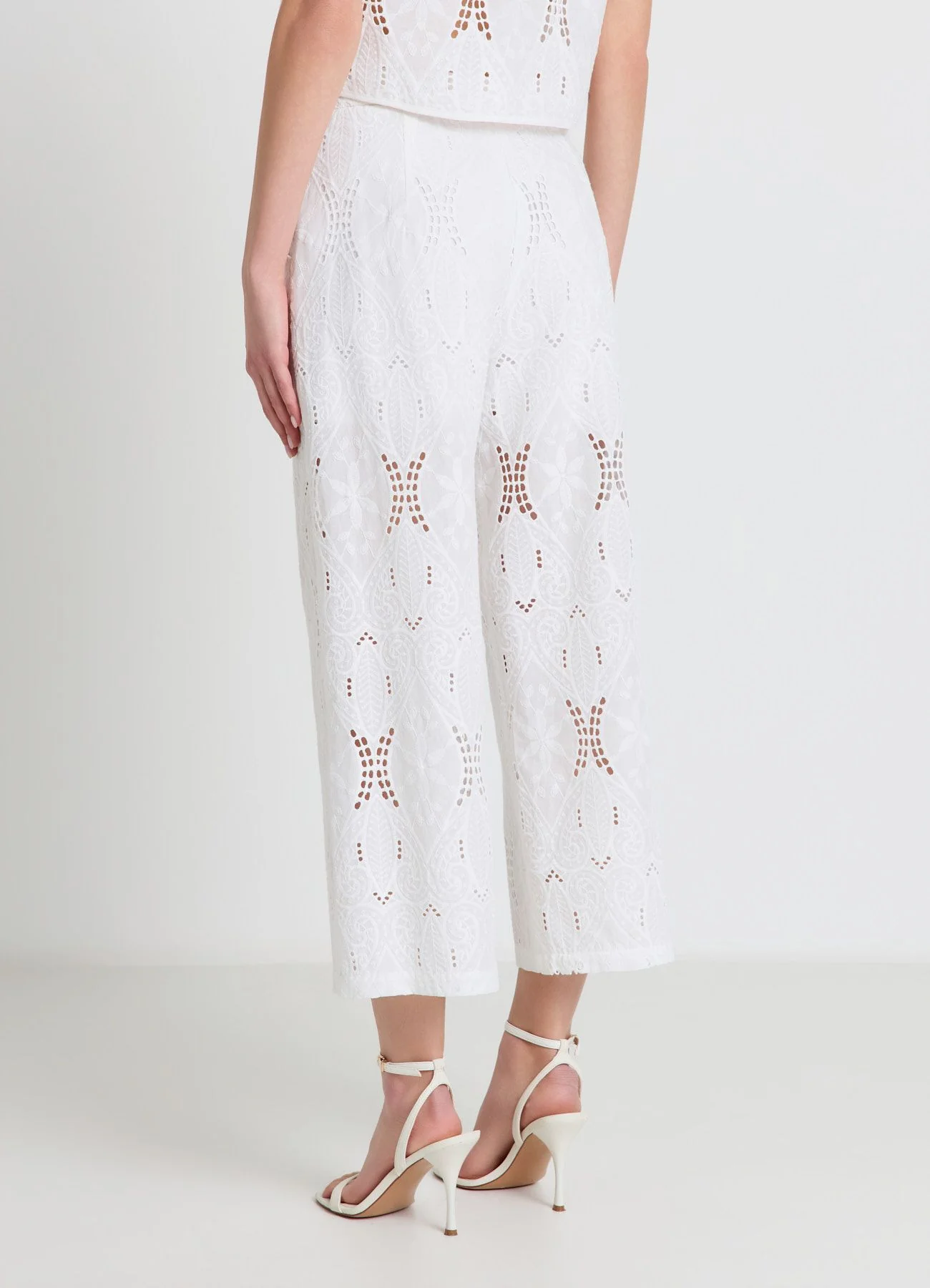Pantaloni culotte in sangallo - Image 3